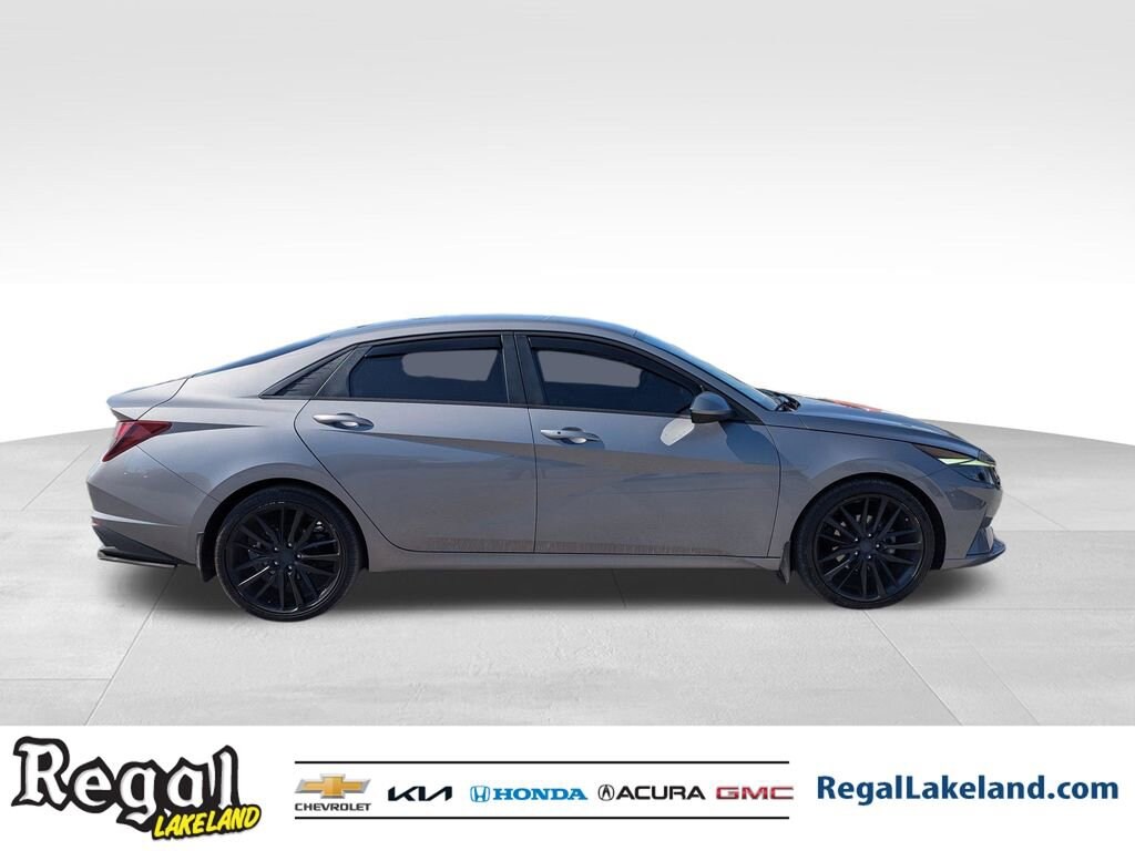 Used 2022 Hyundai Elantra SEL Sedan