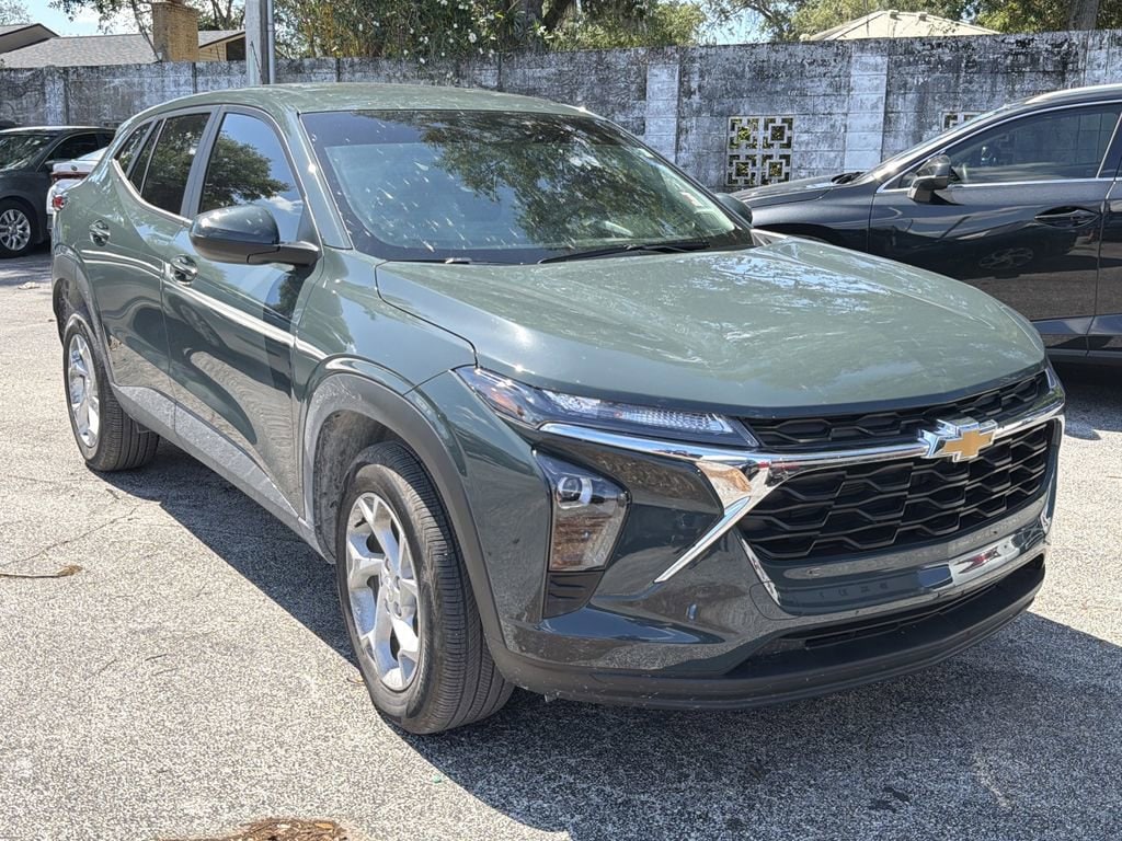 2025 Chevrolet Trax LS's photo