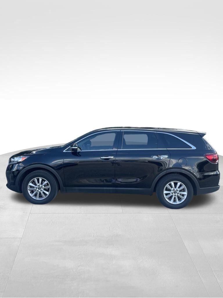 2020 Kia Sorento LX photo 4