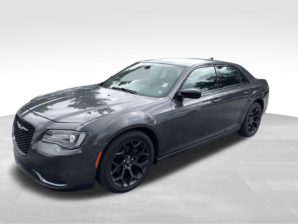 2019 Chrysler 300 Touring photo 4