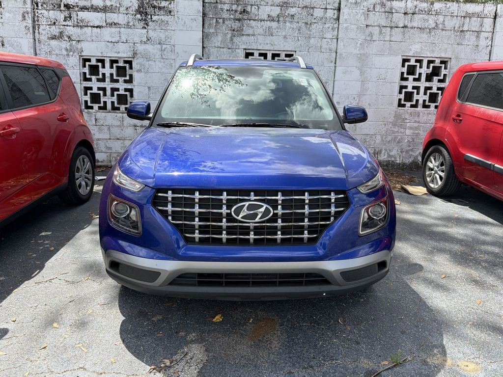 Used 2023 Hyundai Venue SEL SUV