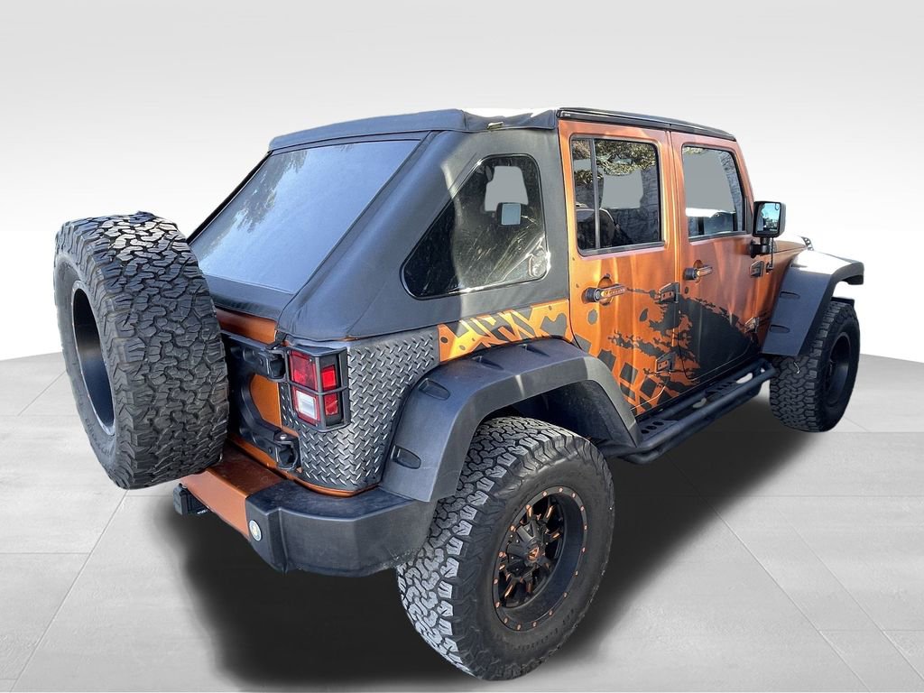 2016 Jeep Wrangler Unlimited Sahara photo 2