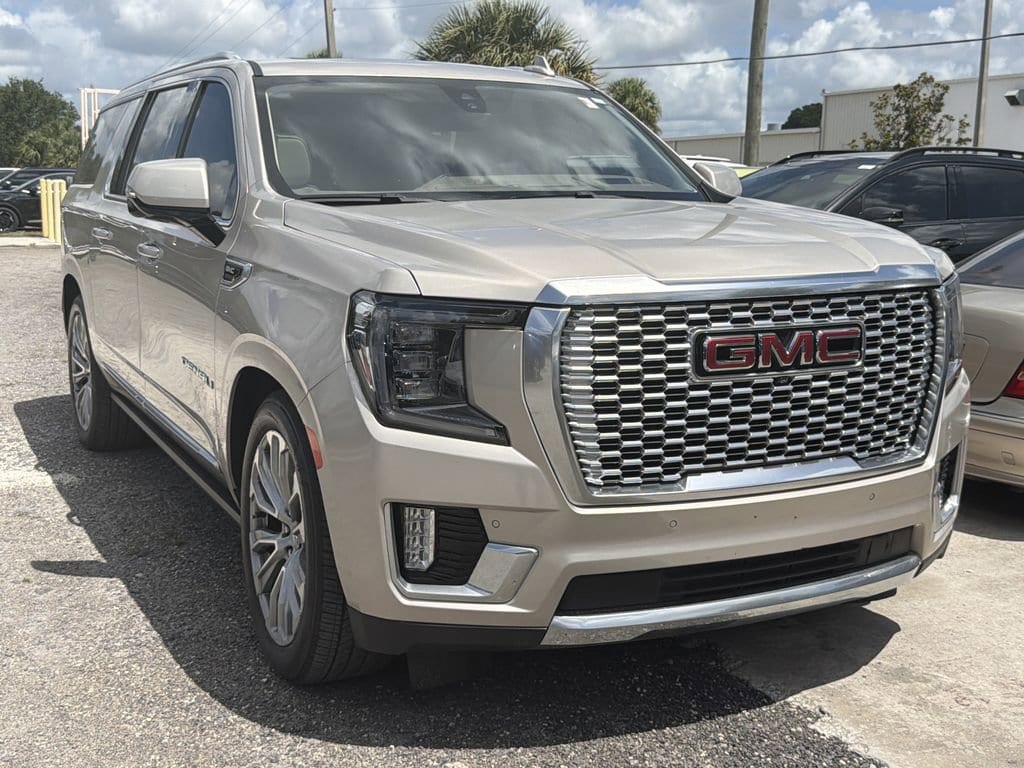 2021 GMC Yukon Denali 2WD's photo