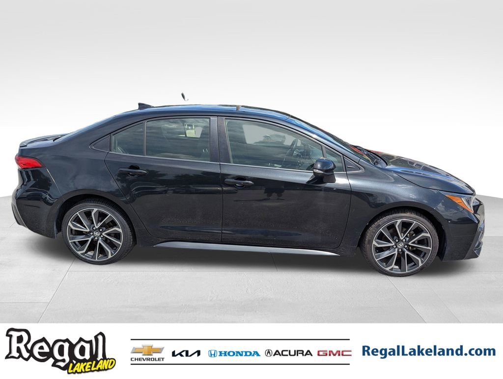 2022 Toyota Corolla SE photo 2