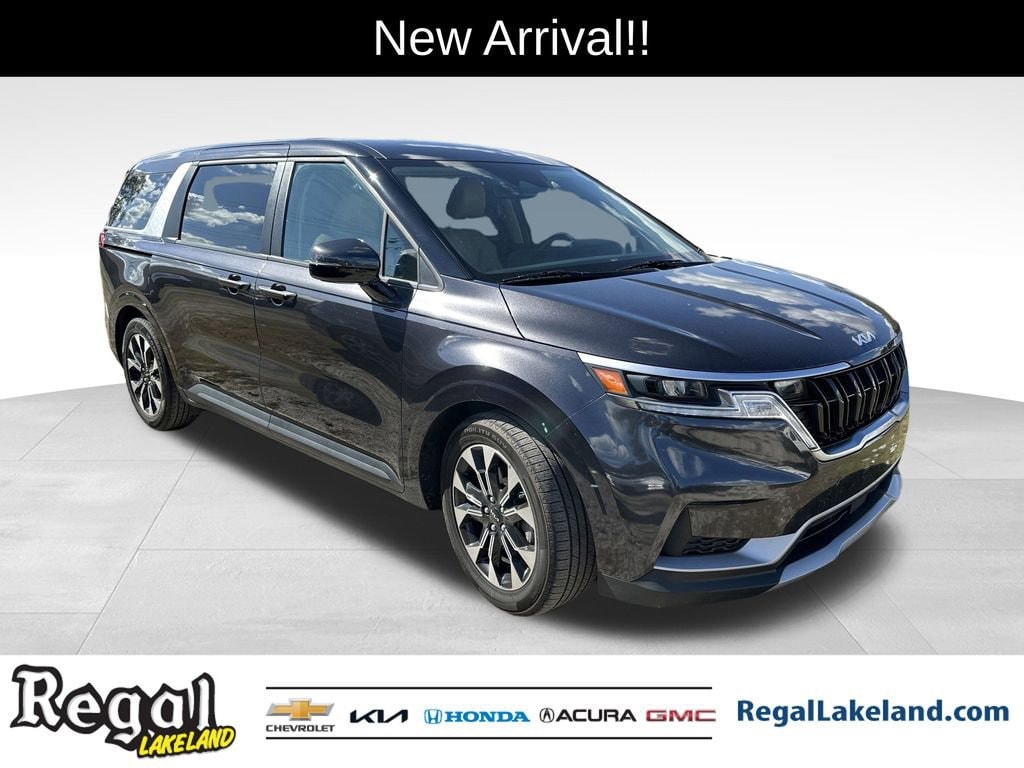 Used 2023 Kia Carnival EX MPV