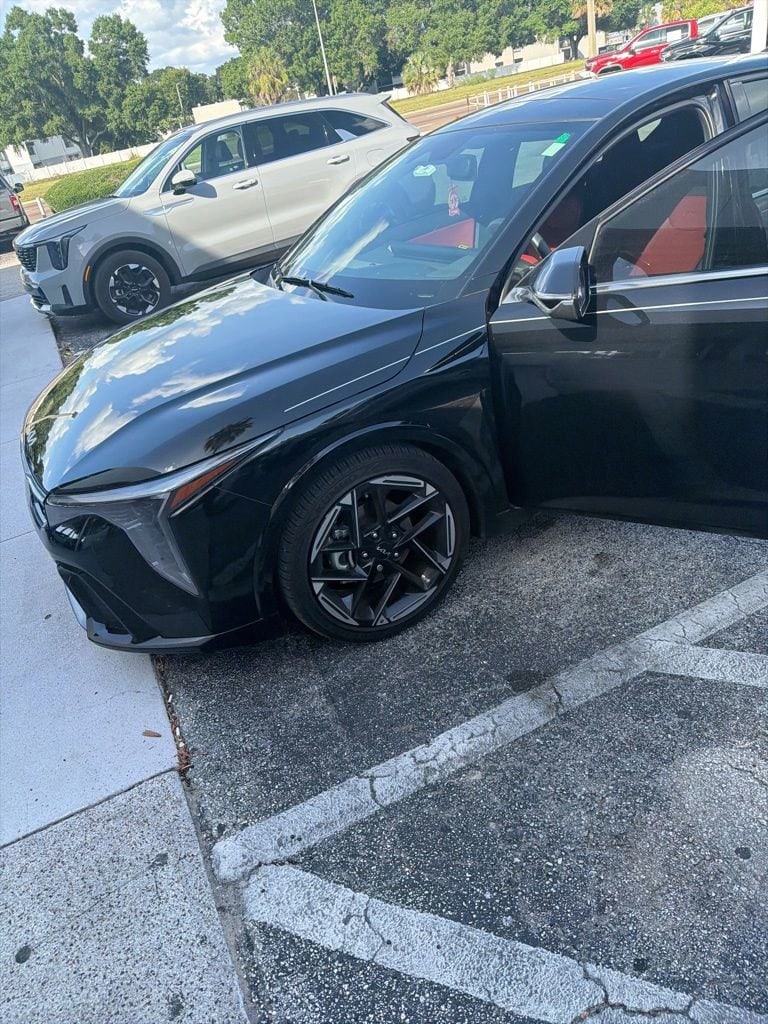 2025 Kia K4 GT-Line AT's photo