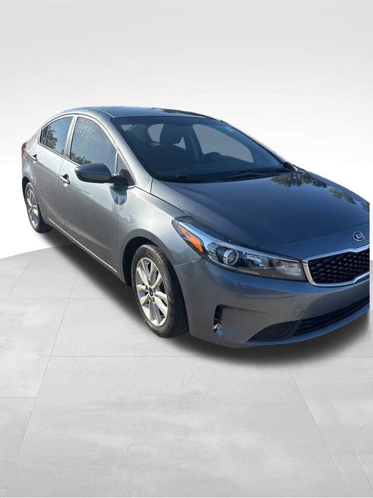 2017 Kia Forte S photo 3