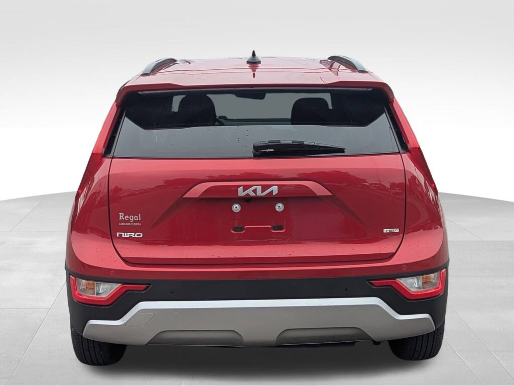 Certified 2025 Kia Niro EX SUV
