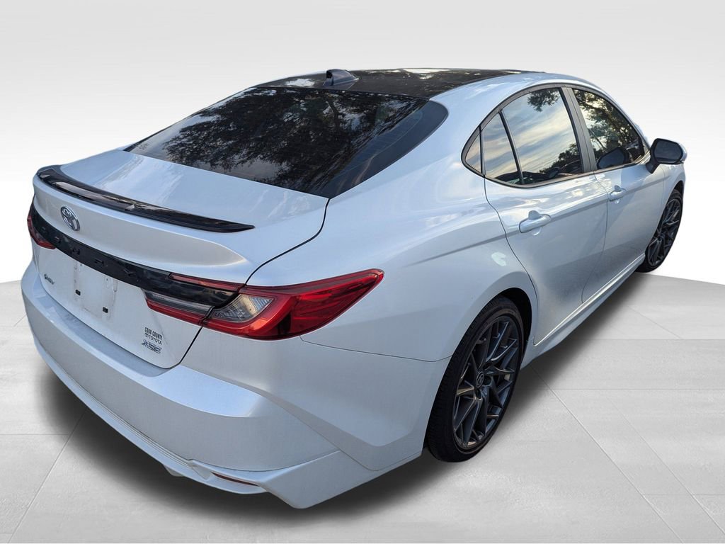 2025 Toyota Camry Hybrid photo 2