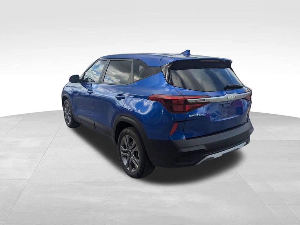 2022 Kia Seltos LX photo 3