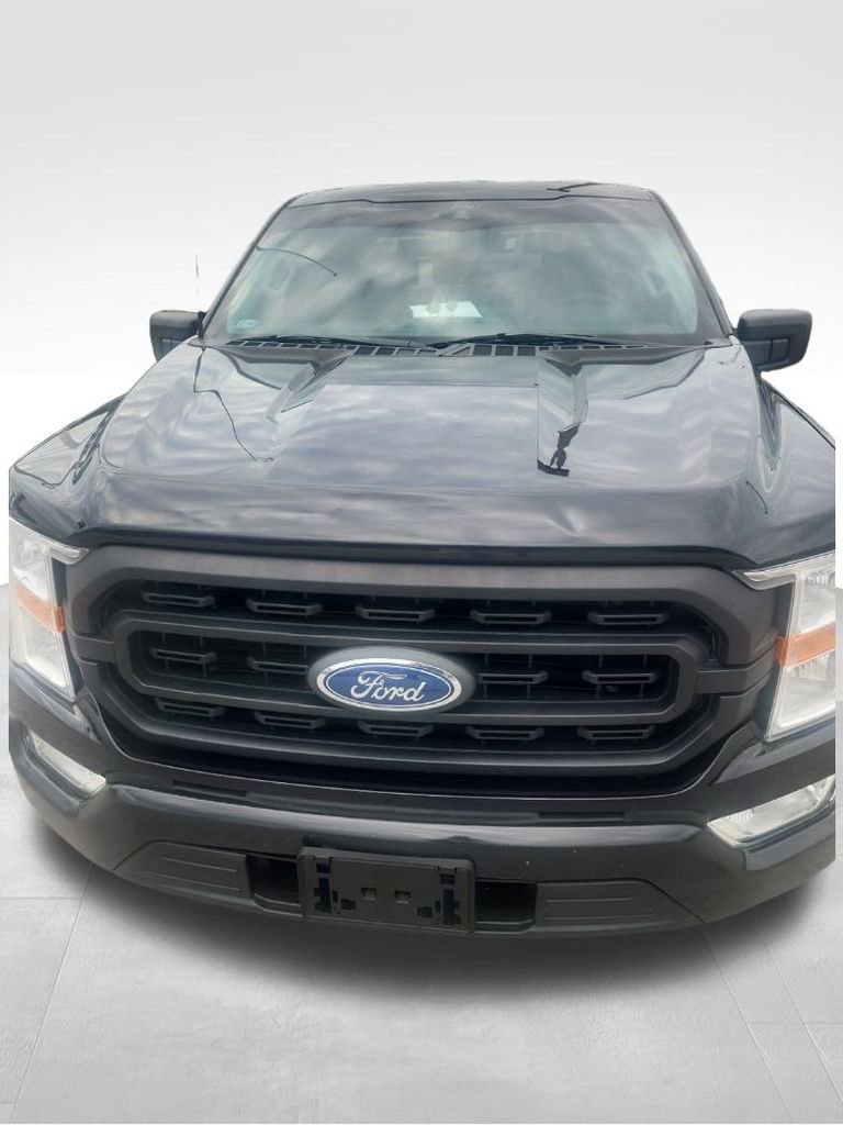 2022 Ford F-150 XL photo 2