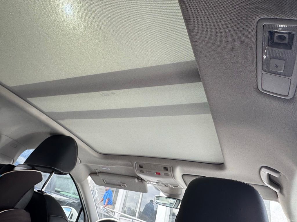 2022 Volkswagen Tiguan SE photo 3