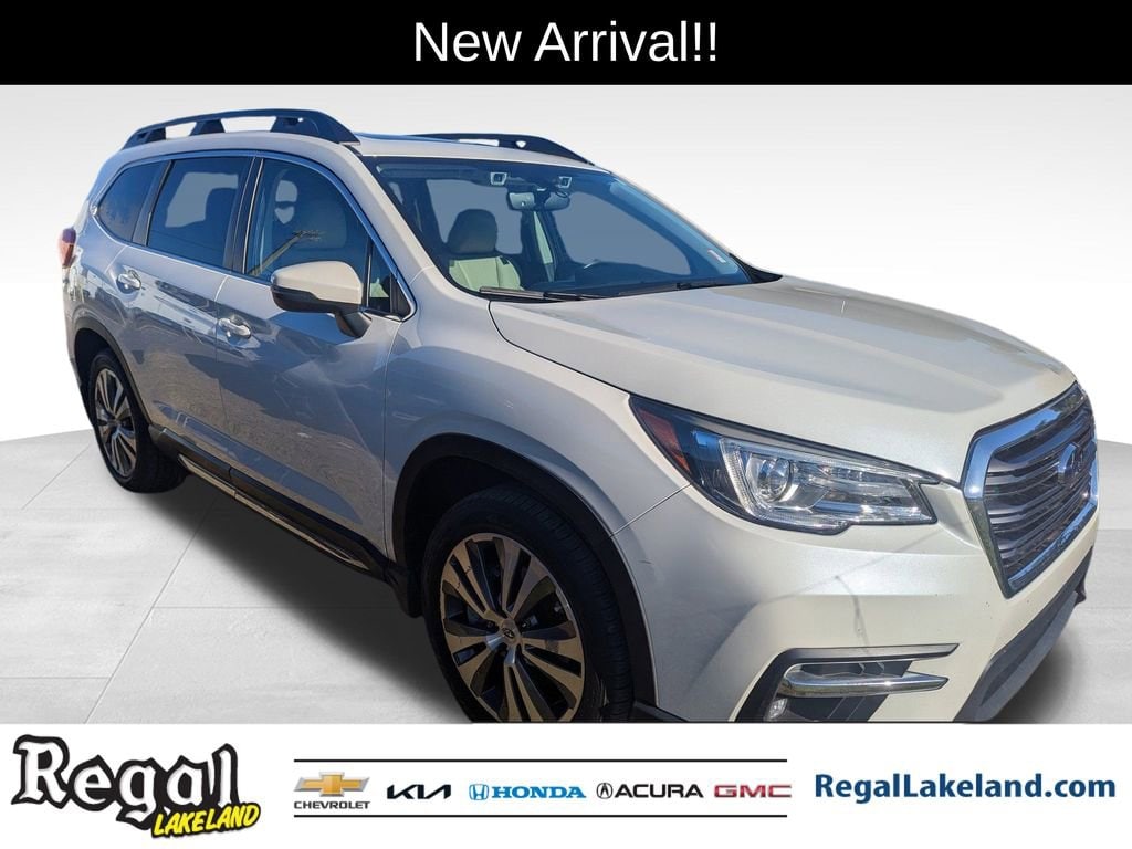 2022 Subaru Ascent Limited's photo