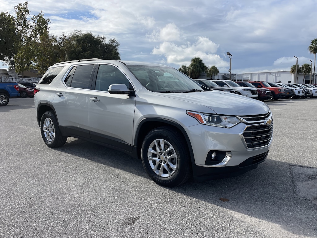 Used 2020 Chevrolet Traverse LT Cloth SUV