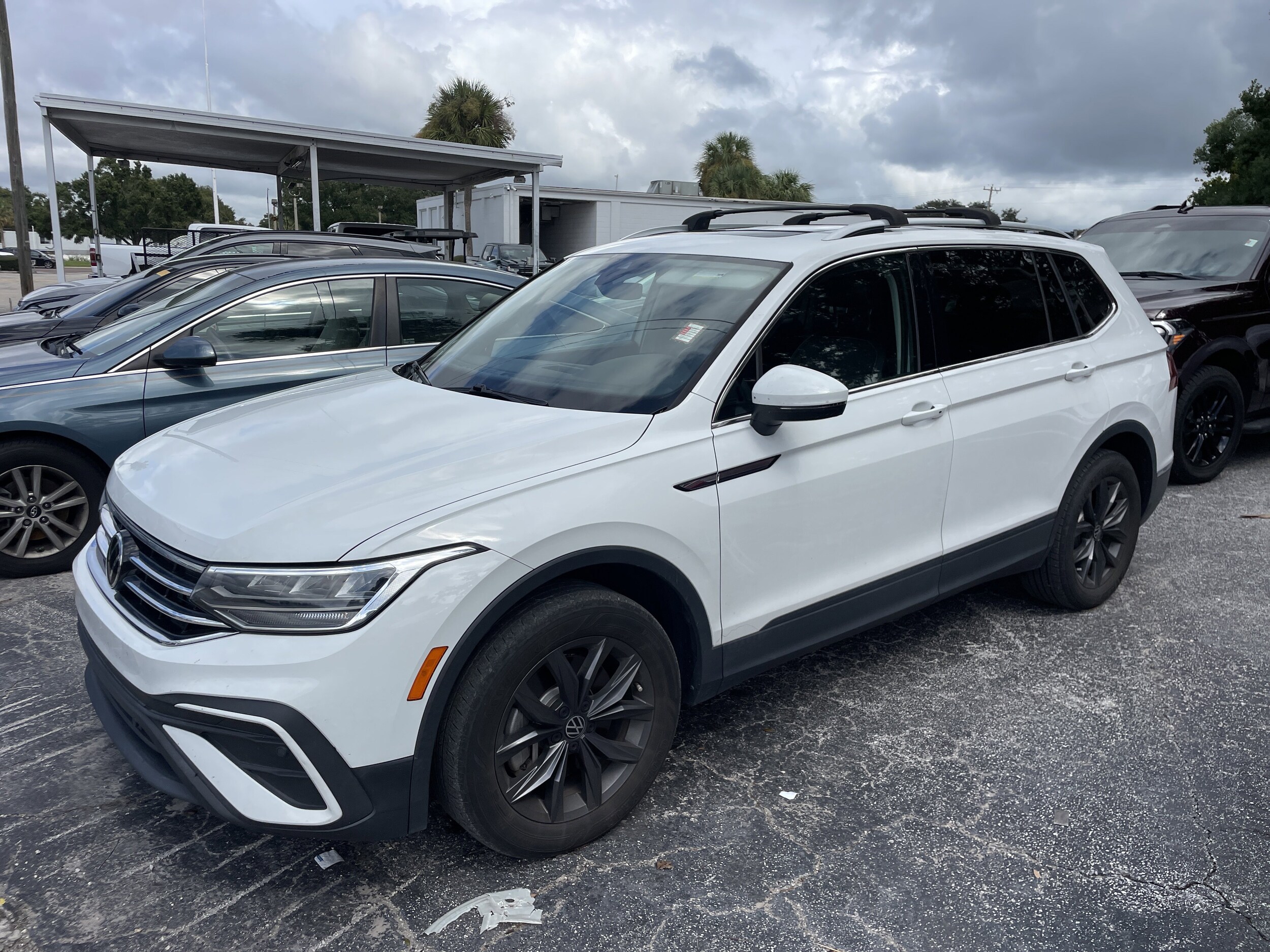 2022 Volkswagen Tiguan SE photo 4
