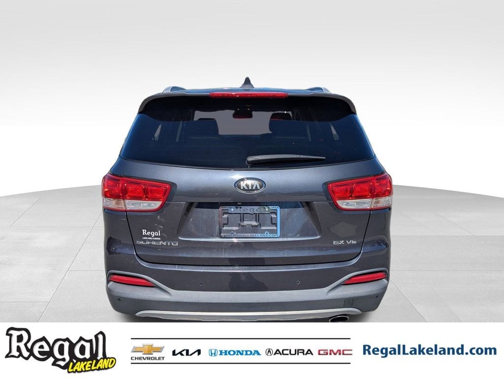 Used 2016 Kia Sorento EX SUV