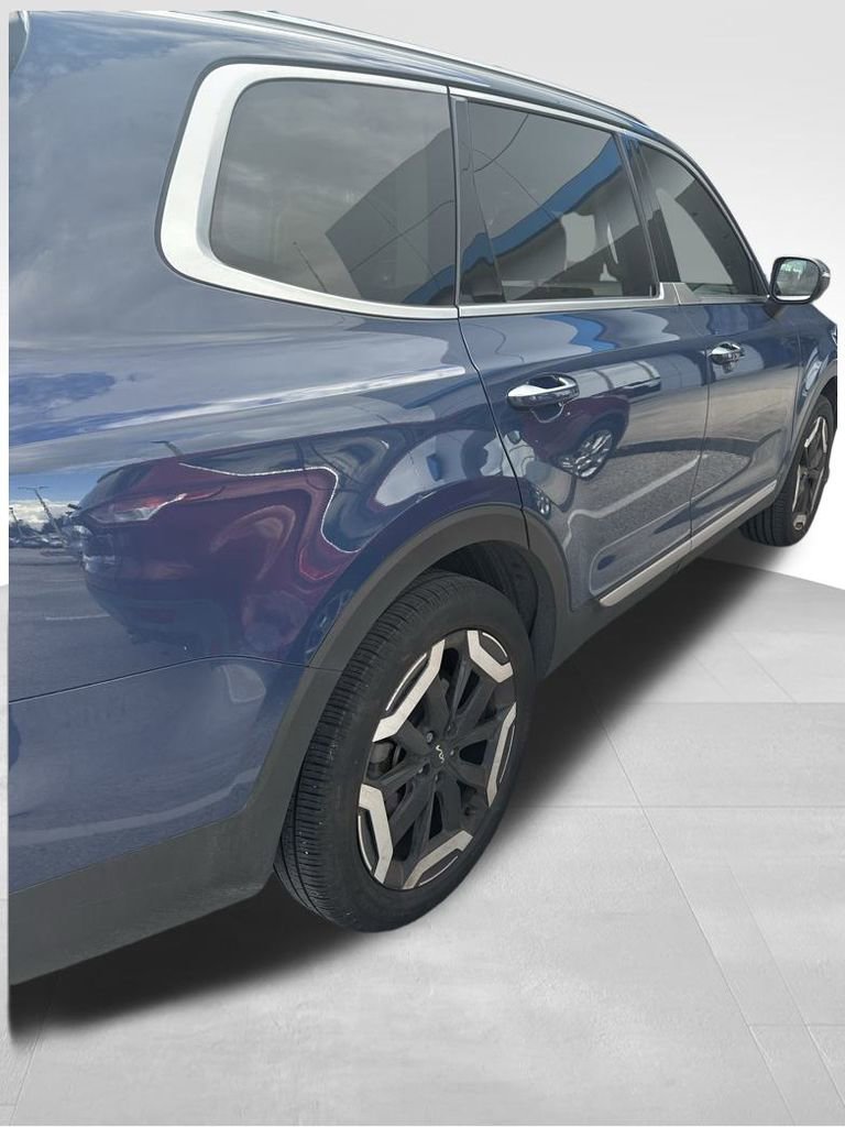 2024 Kia Telluride S photo 4