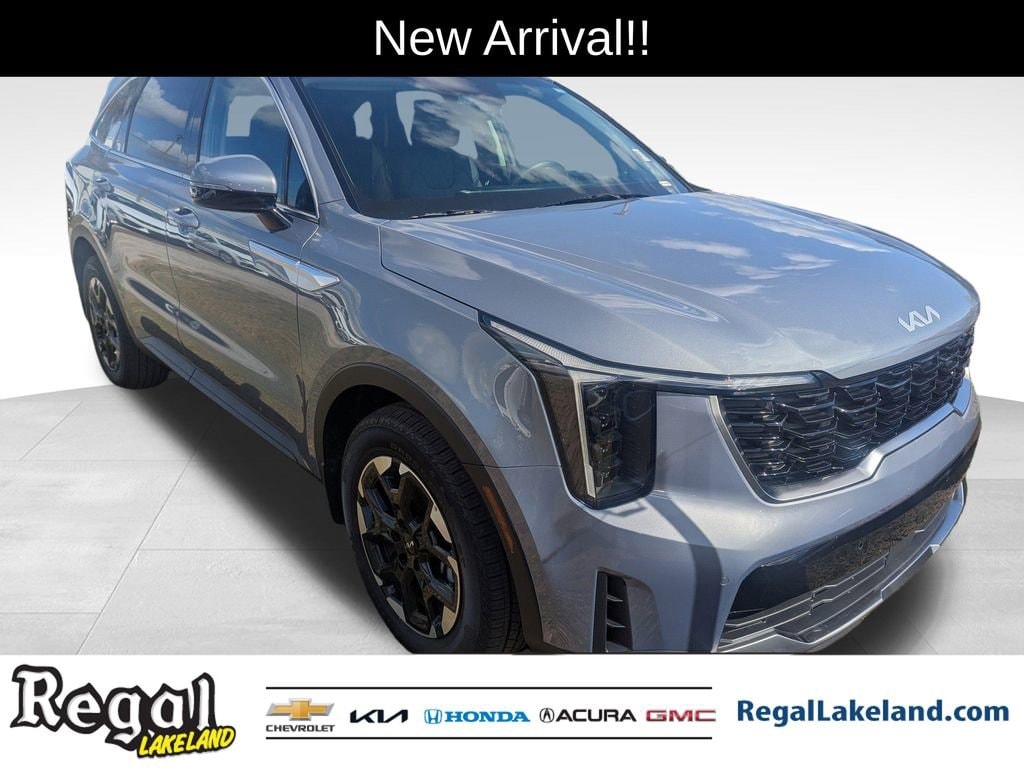 Used 2025 Kia Sorento S SUV