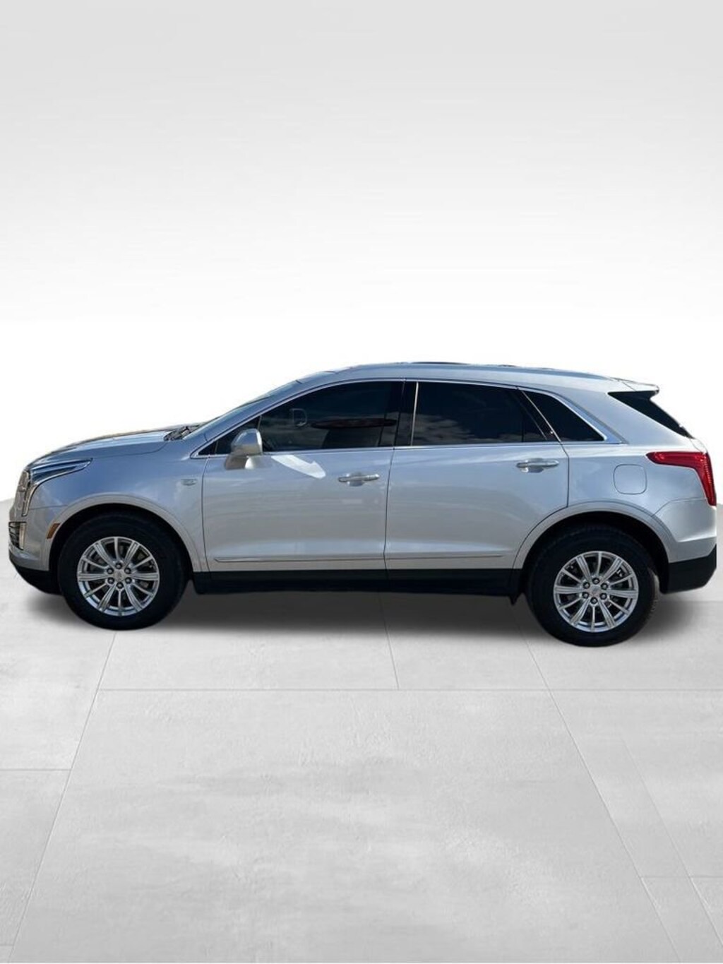 Used 2018 Cadillac XT5 FWD SUV