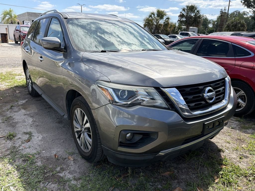 2019 Nissan Pathfinder SV 2WD's photo