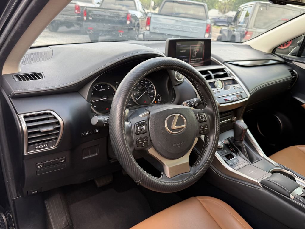 2020 Lexus NX 300 - Photo 18