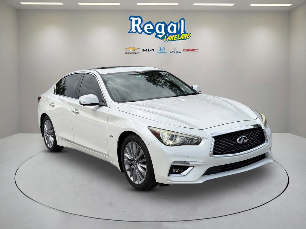 2018 INFINITI Q50 LUXE