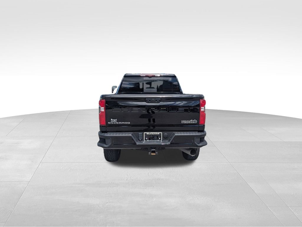 2024 Chevrolet Silverado 2500HD High Country photo 4