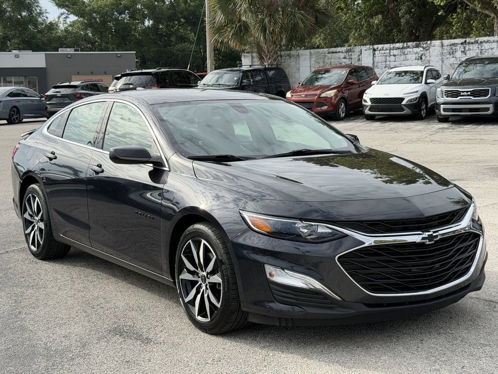 2022 Chevrolet Malibu RS - Photo 2
