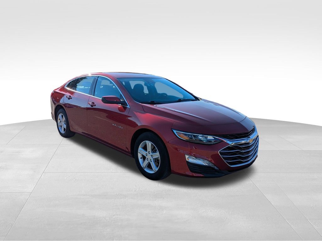 2024 Chevrolet Malibu 1LT photo 2