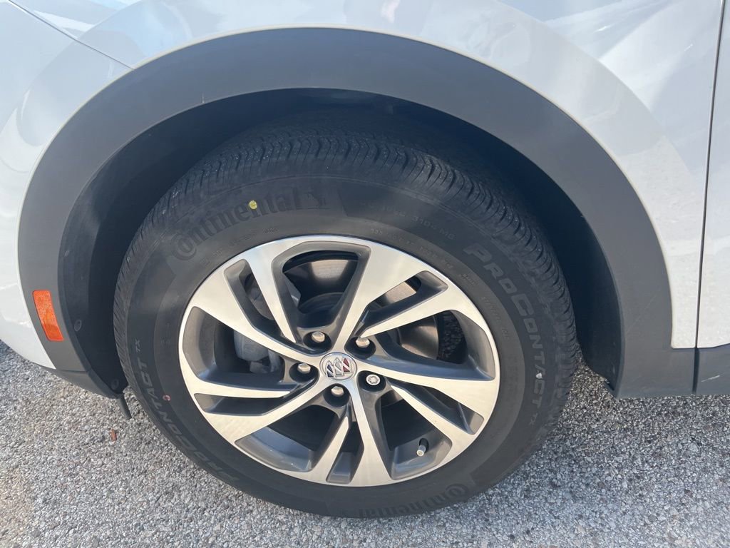 2022 Buick Envision Essence photo 4