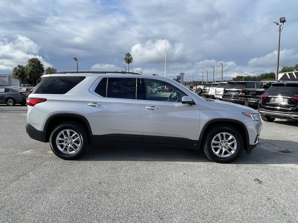 Used 2020 Chevrolet Traverse LT Cloth SUV