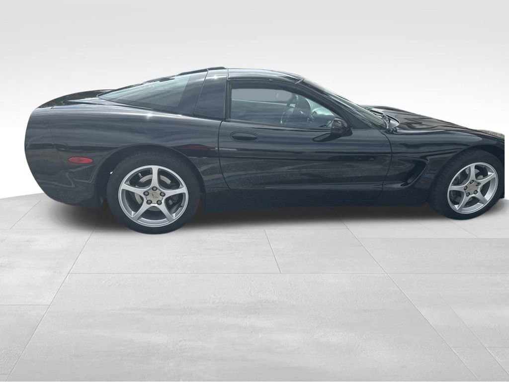 2001 Chevrolet Corvette Base photo 4