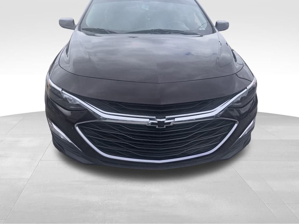 2021 Chevrolet Malibu RS photo 2