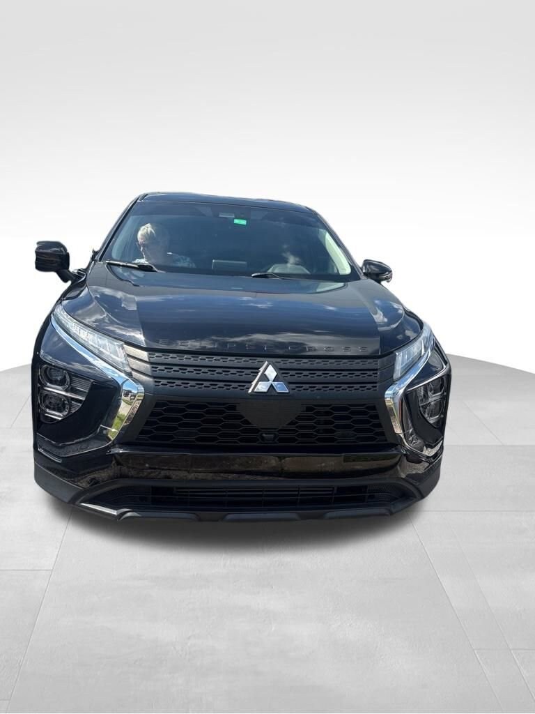2023 Mitsubishi Eclipse Cross LE Ralliart photo 2