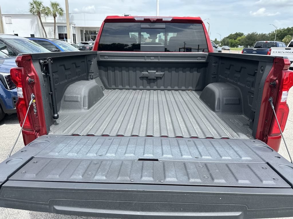 2025 Chevrolet Silverado 1500 High Country - Photo 11