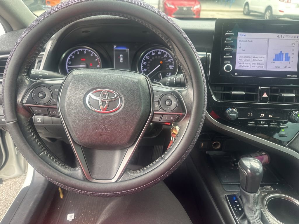 2021 Toyota Camry SE photo 4