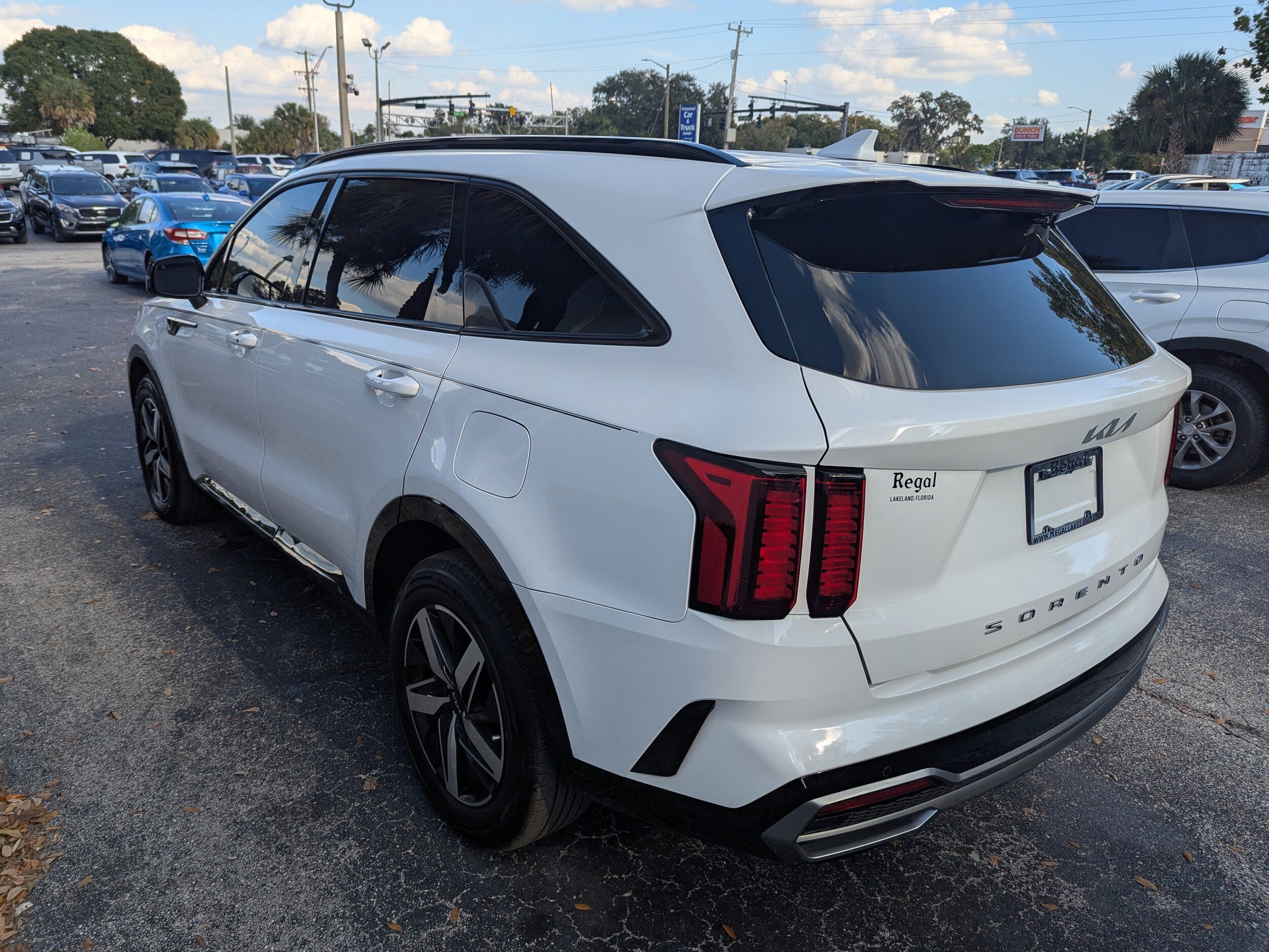 2022 Kia Sorento S photo 3