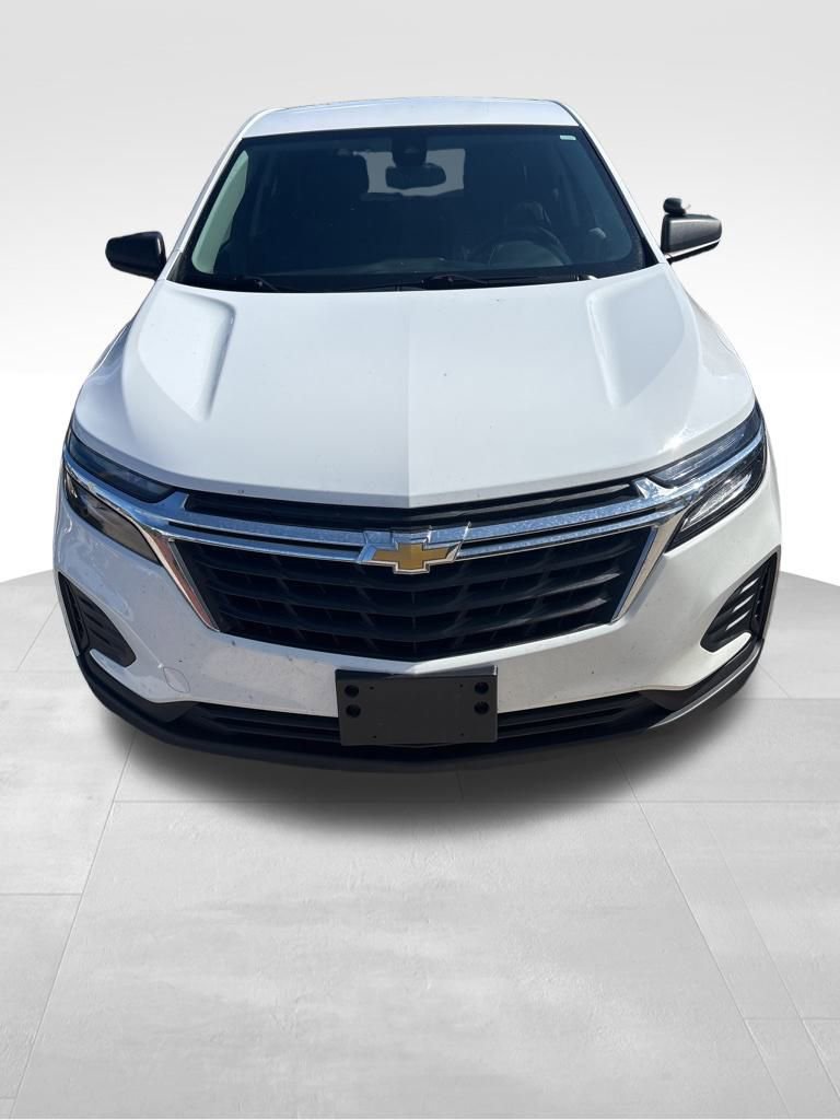 2023 Chevrolet Equinox LS photo 2