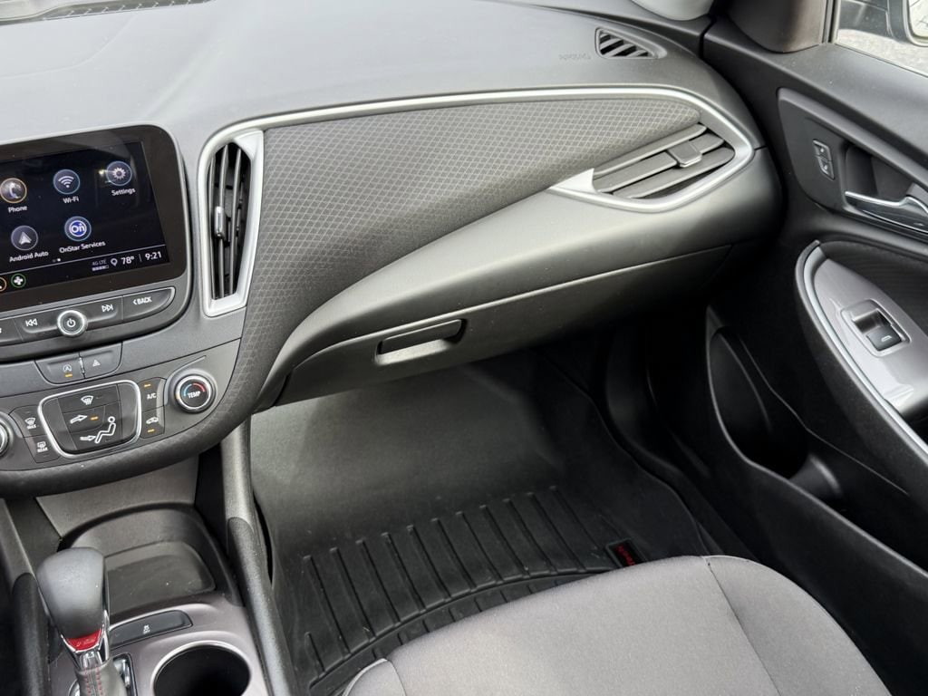 2022 Chevrolet Malibu RS - Photo 17