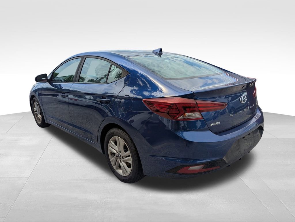 2020 Hyundai Elantra SEL photo 2