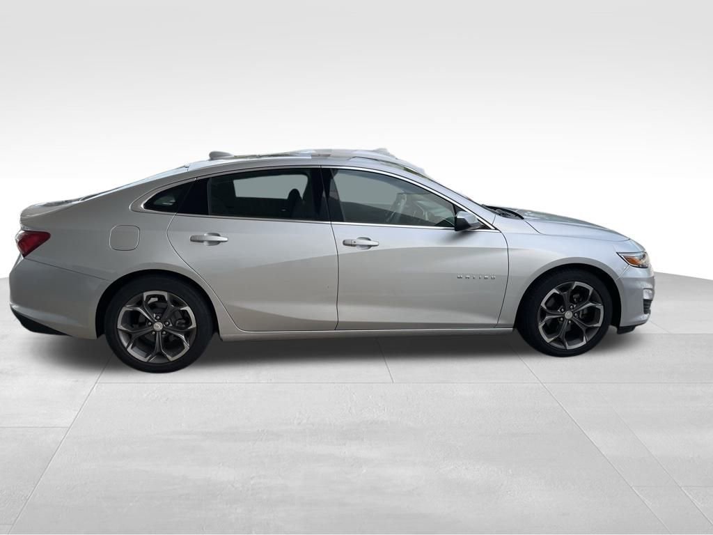 2021 Chevrolet Malibu 1LT photo 2