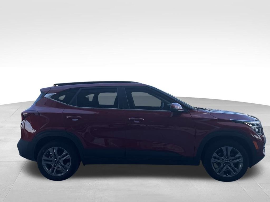 2023 Kia Seltos S photo 4