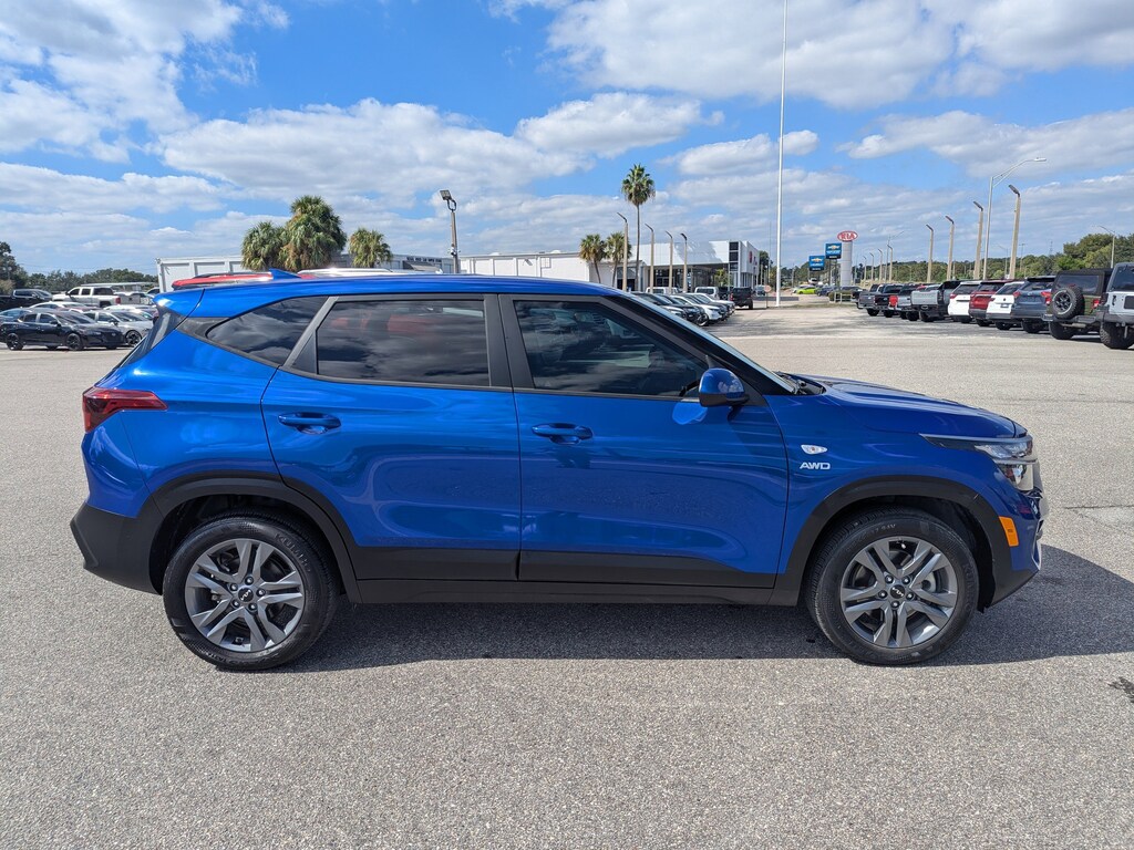 Used 2023 Kia Seltos LX SUV