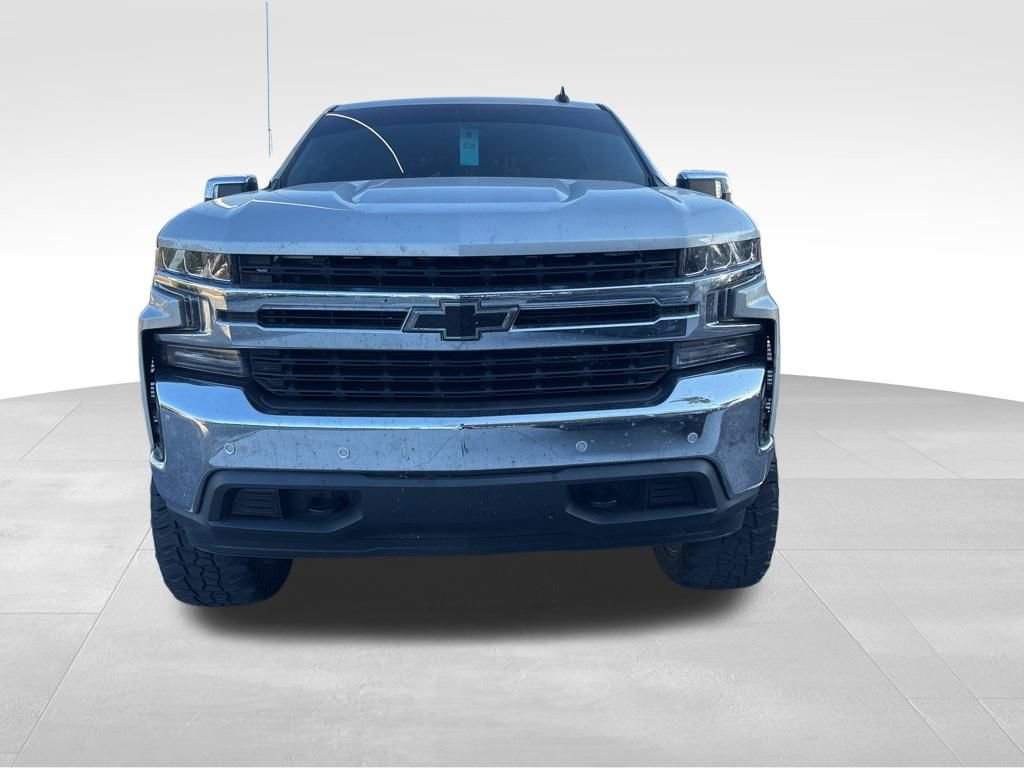 2022 Chevrolet Silverado 1500 LT photo 2