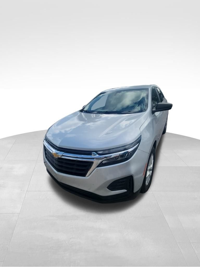 2022 Chevrolet Equinox LS photo 4