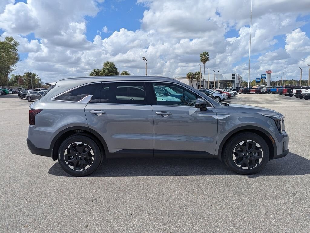 Used 2025 Kia Sorento S SUV