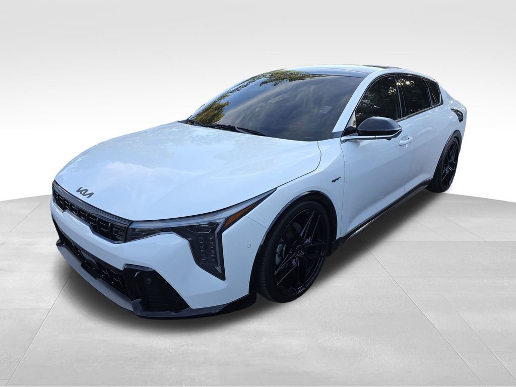 2025 Kia K4 GT-Line Turbo photo 2