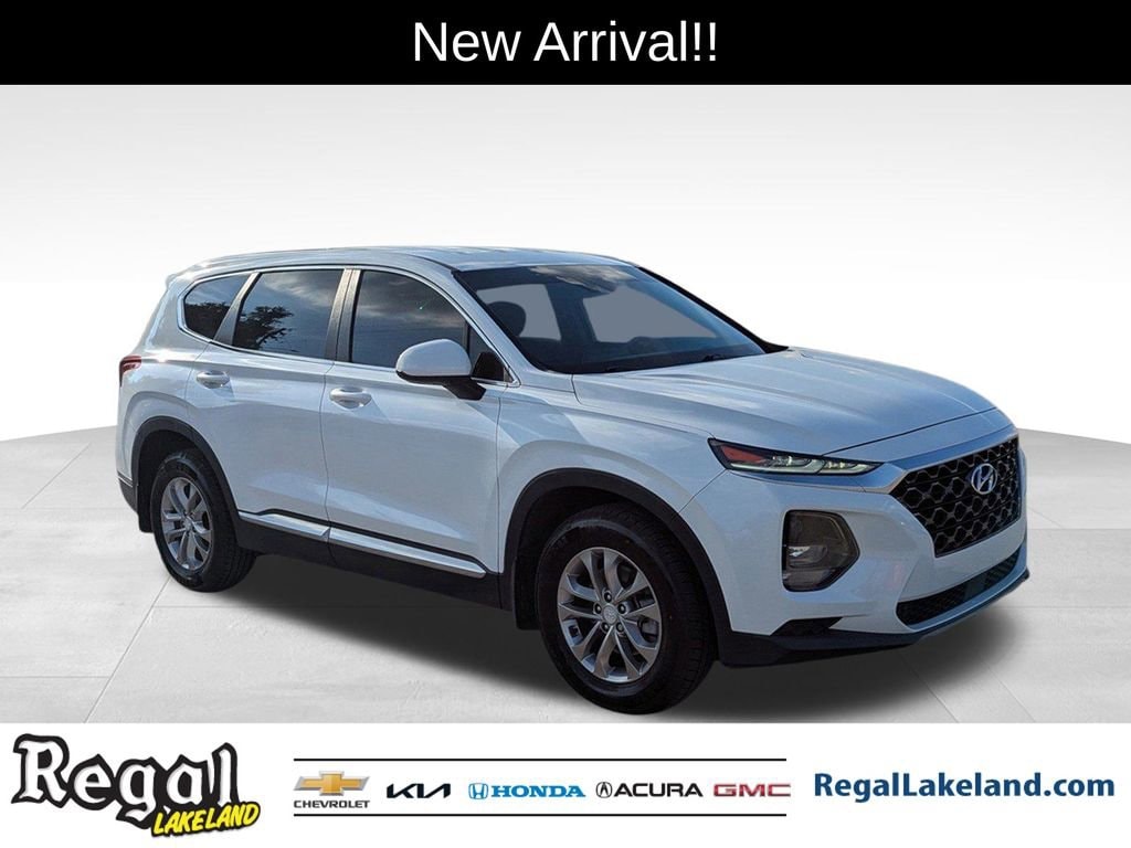 2020 Hyundai Santa Fe SE's photo