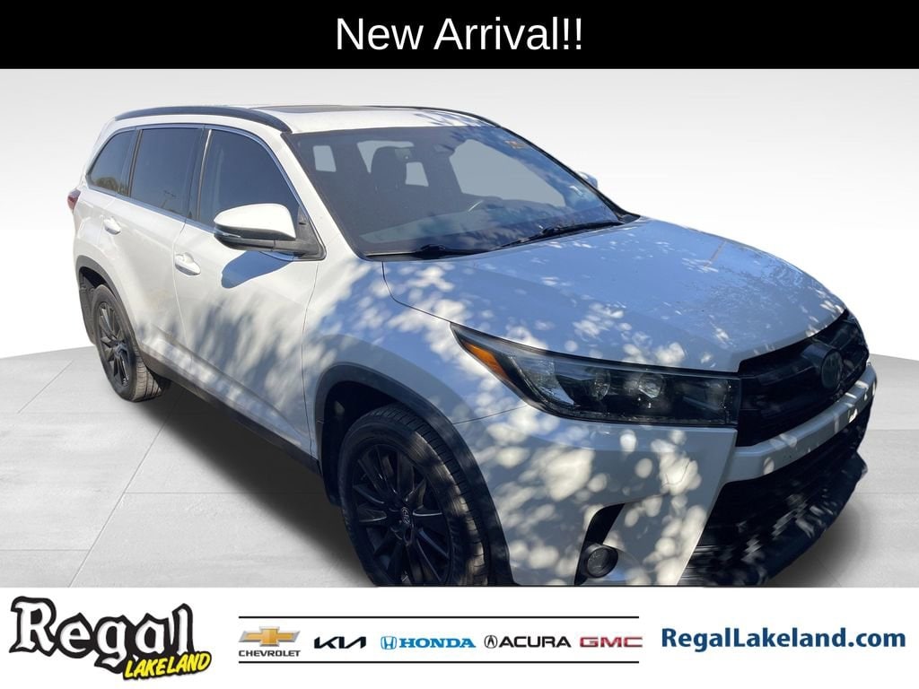 2019 Toyota Highlander SE