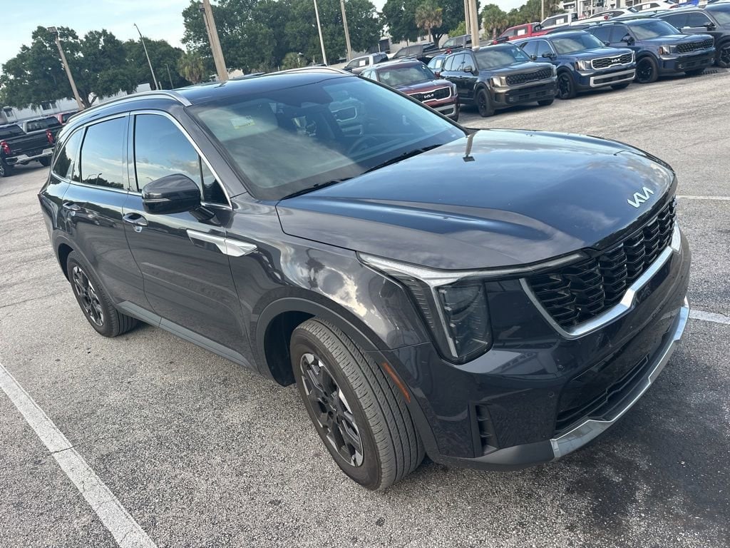 2025 Kia Sorento S AT's photo